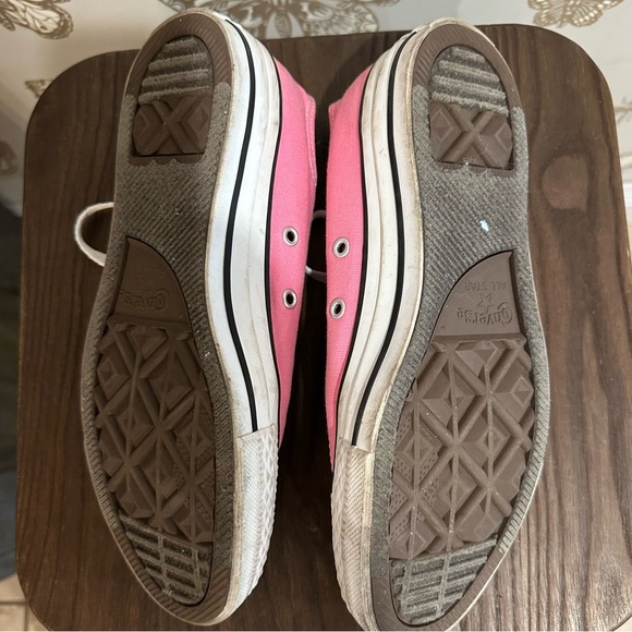 Pink Converse - Picture 7 of 8
